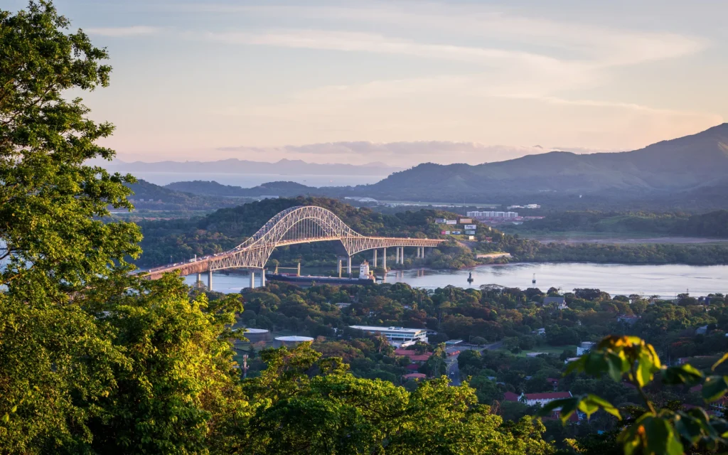 Executive search in Panama addressing recruitment challenges and hiring trends