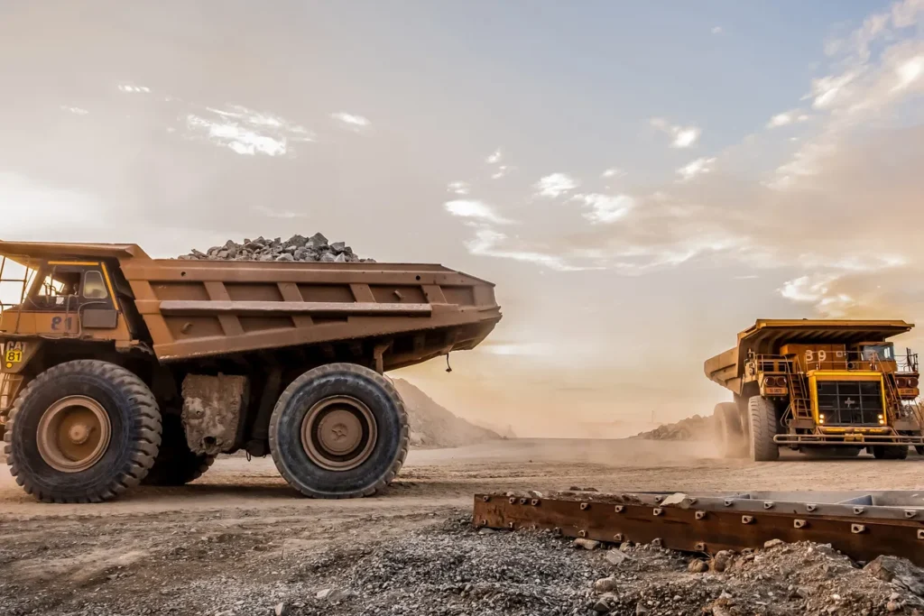 |Independent contractors operating heavy equipment for mining and construction projects in Chile