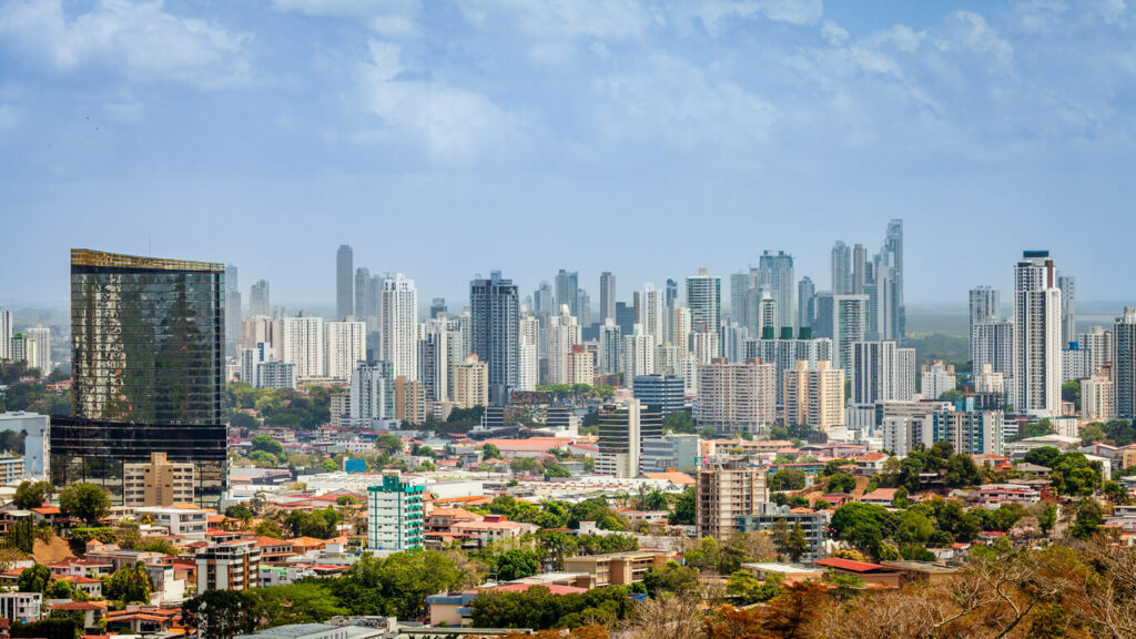 International wealth management and capital flow ecosystem in Panama serving UHNW investors across Latin America